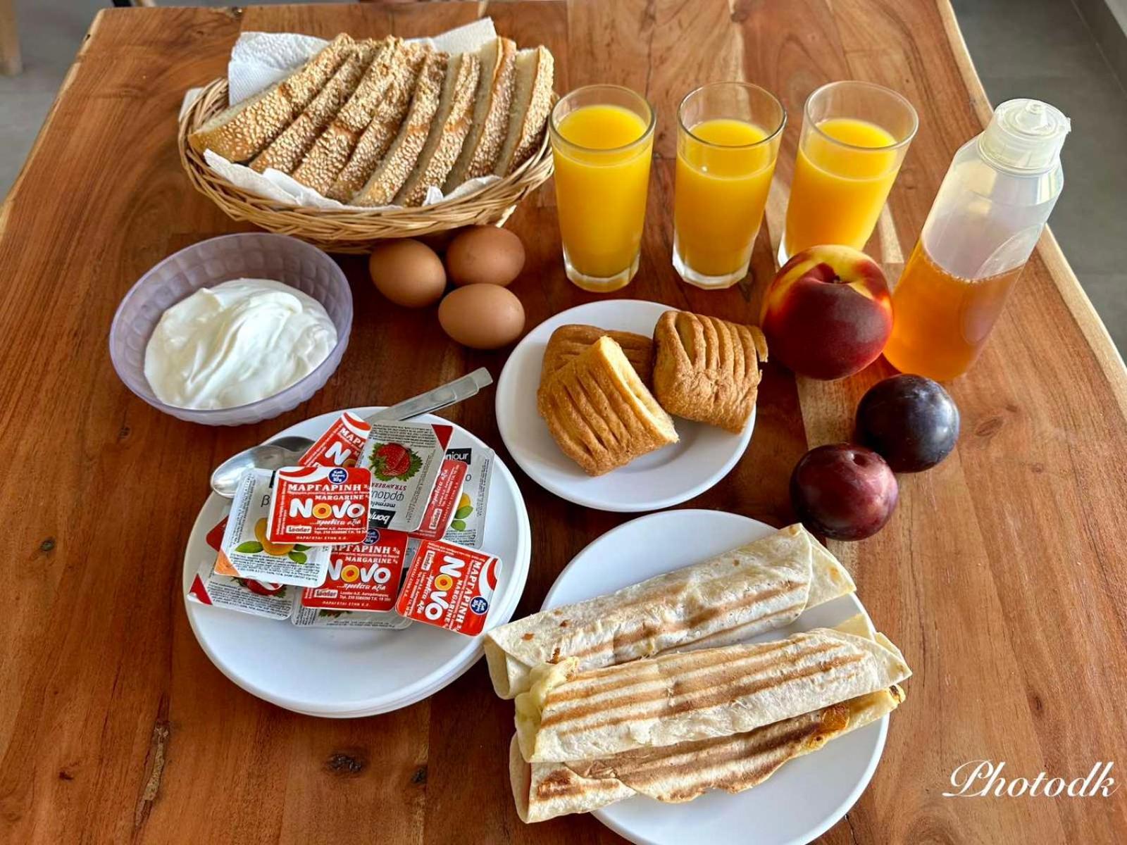 Santa Barbara Hotell Períssa Eksteriør bilde